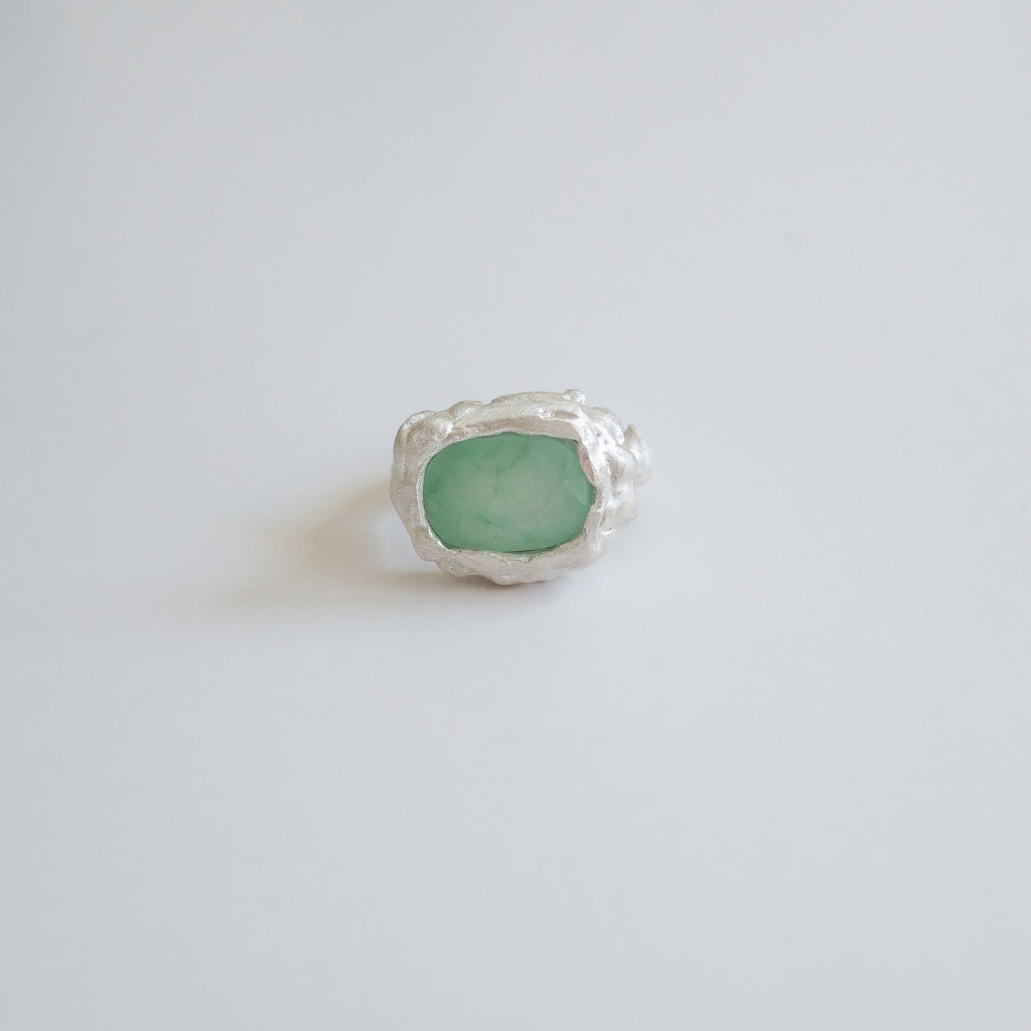 Chrysoprase ring 01
