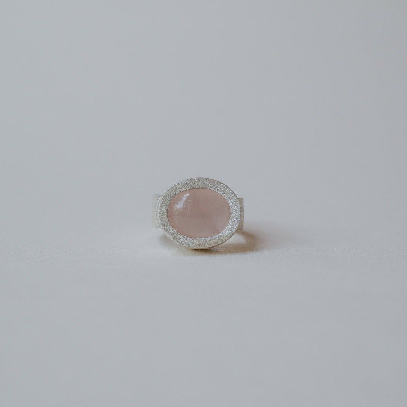 Rose quartz ring