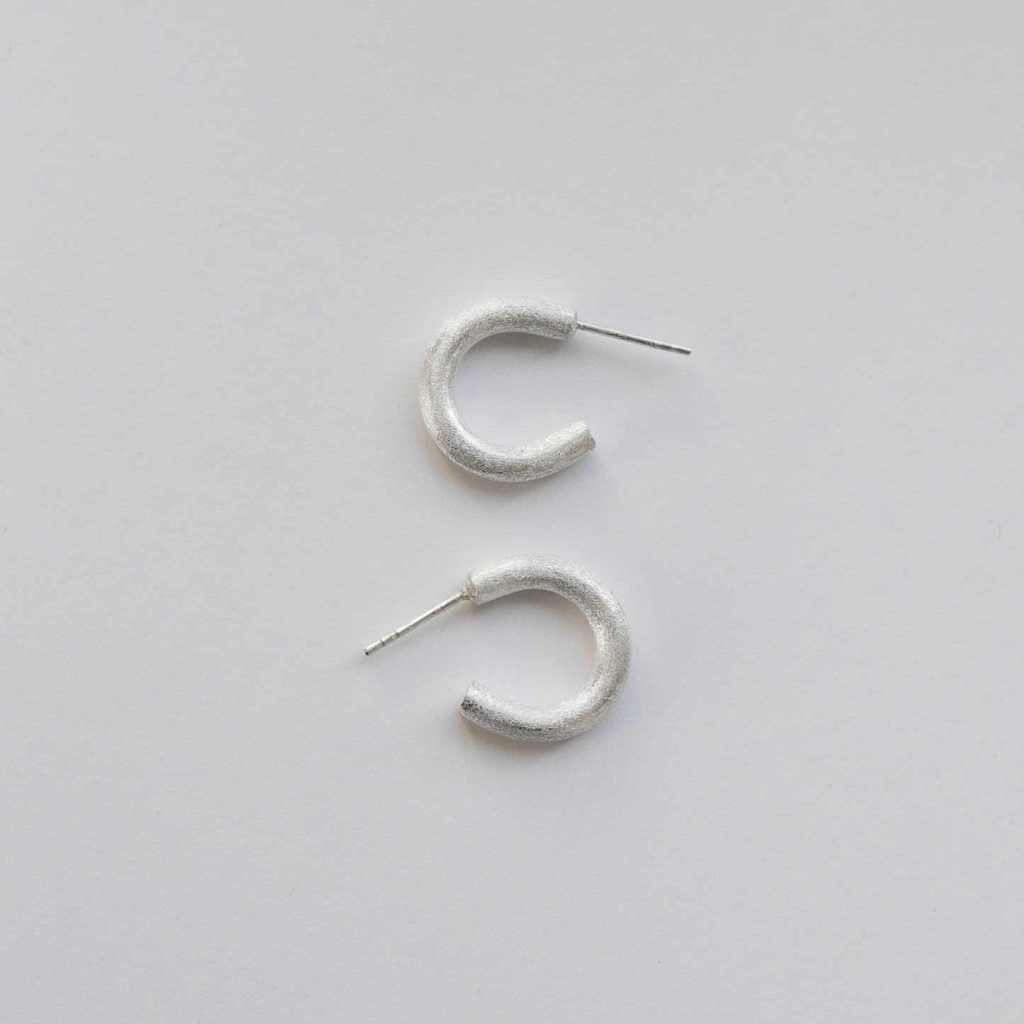 Siri earrings 01