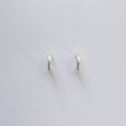 Siri earrings 01