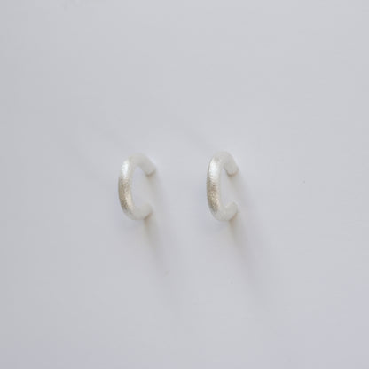 Siri earrings 01